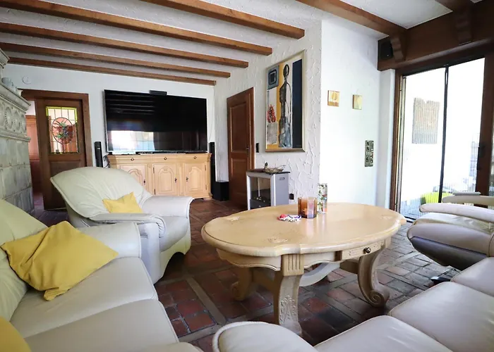 Mit Schwimmbad, Whirlpool & Sauna Am Nuerburgring