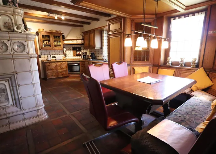 Mit Schwimmbad, Whirlpool & Sauna Am Nuerburgring Casa vacanze *