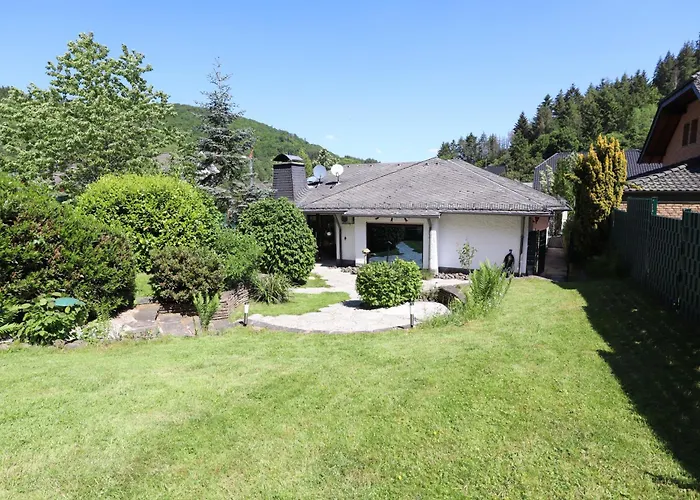 度假居 Mit Schwimmbad, Whirlpool & Sauna Am Nuerburgring